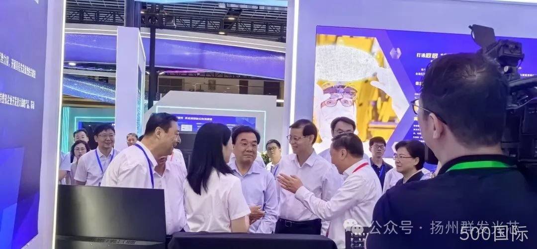 省委书记信长星、省长许昆林莅临500国际展台了解OPA项目情况